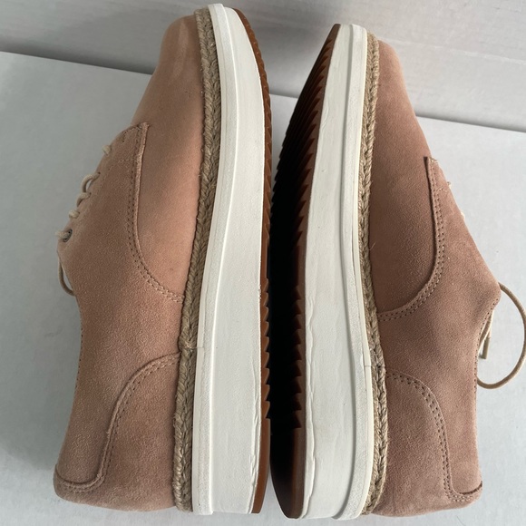 CLARKS TEADALE RHEA WOMEN’S TAUPE SUEDE LACE UP OXFORD SNEAKER SIZE 6.5 B. - Picture 9 of 9